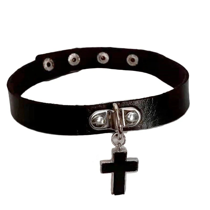 Elegant Spike Leather Choker Necklace for Women - Gothic Punk Jewelry for Parties and Festivals